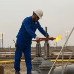 العراق يتوقع عائدات بمئات الملايين من الدولارات بفضل زيادة صادراته النفطية